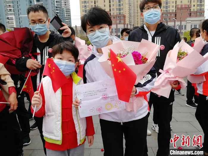  援鄂护师张静静去世 国家卫健委：人民会感激和怀念她
